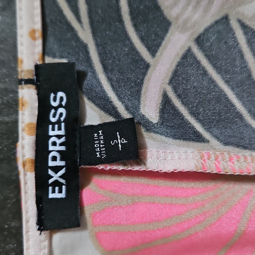 Express Top - Picture 3 of 3